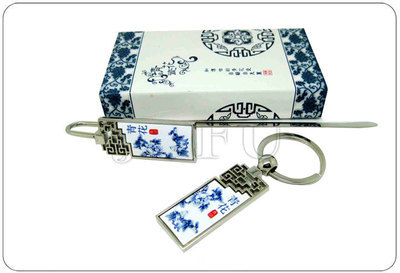 青花瓷鑰匙扣 傳統(tǒng)韻味與現(xiàn)代工藝的精致融合